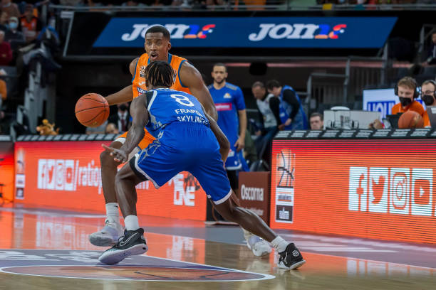 解现代足球 解现代足球