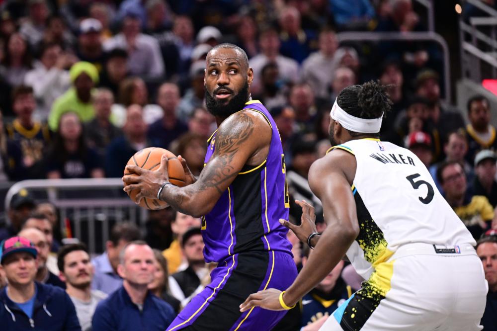 爱德华兹20分杜兰特23+6 森林狼常规赛横扫太阳.