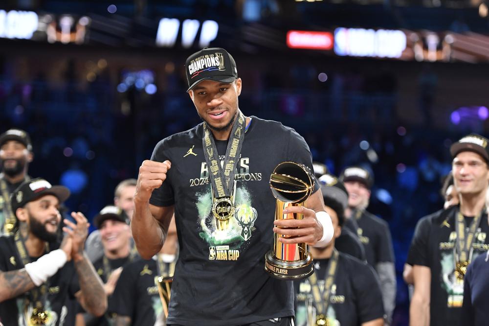 引人注目的 引人注目的