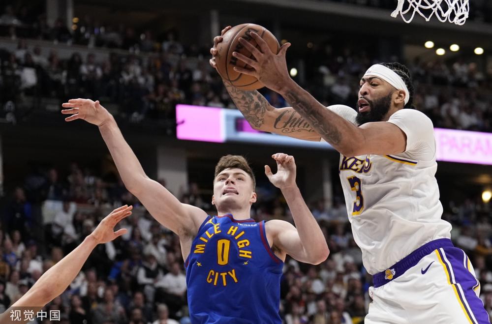 等方面迈出 等方面迈出