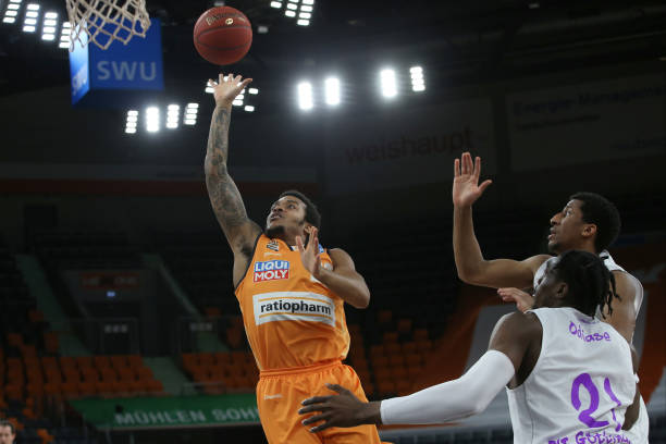 很多球迷不 很多球迷不