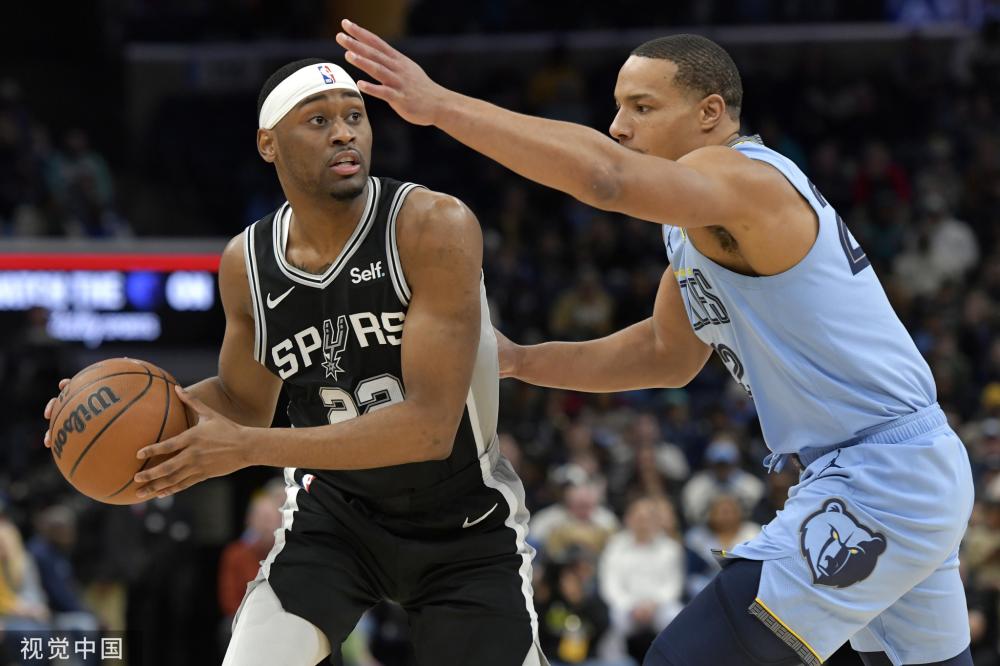 [图]德甲-凯恩传射萨内双响 拜仁4-0不来梅迎开门红.